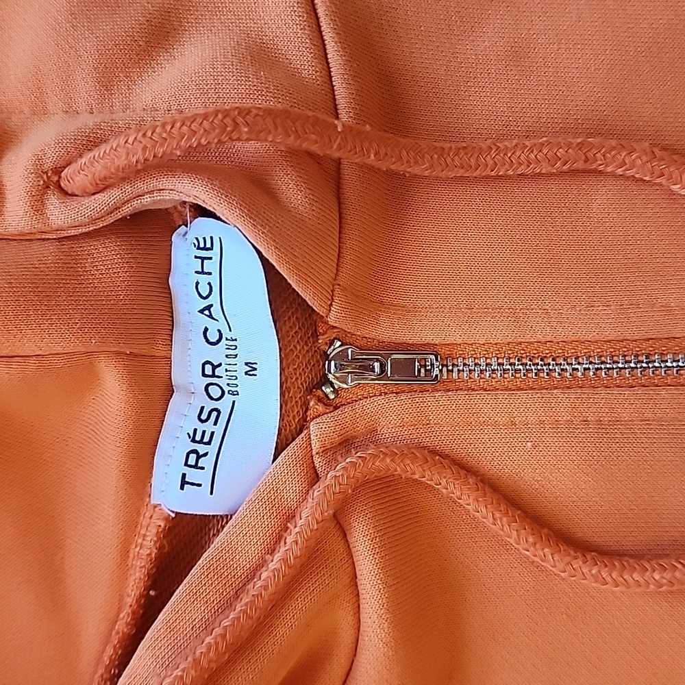 Tresor Cache Boutique Orange Hooded Zip-Up Longsleeve Romper Shorts - Picture 10 of 13